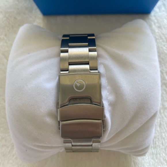 Mens grey island watch - Picture 4 of 6